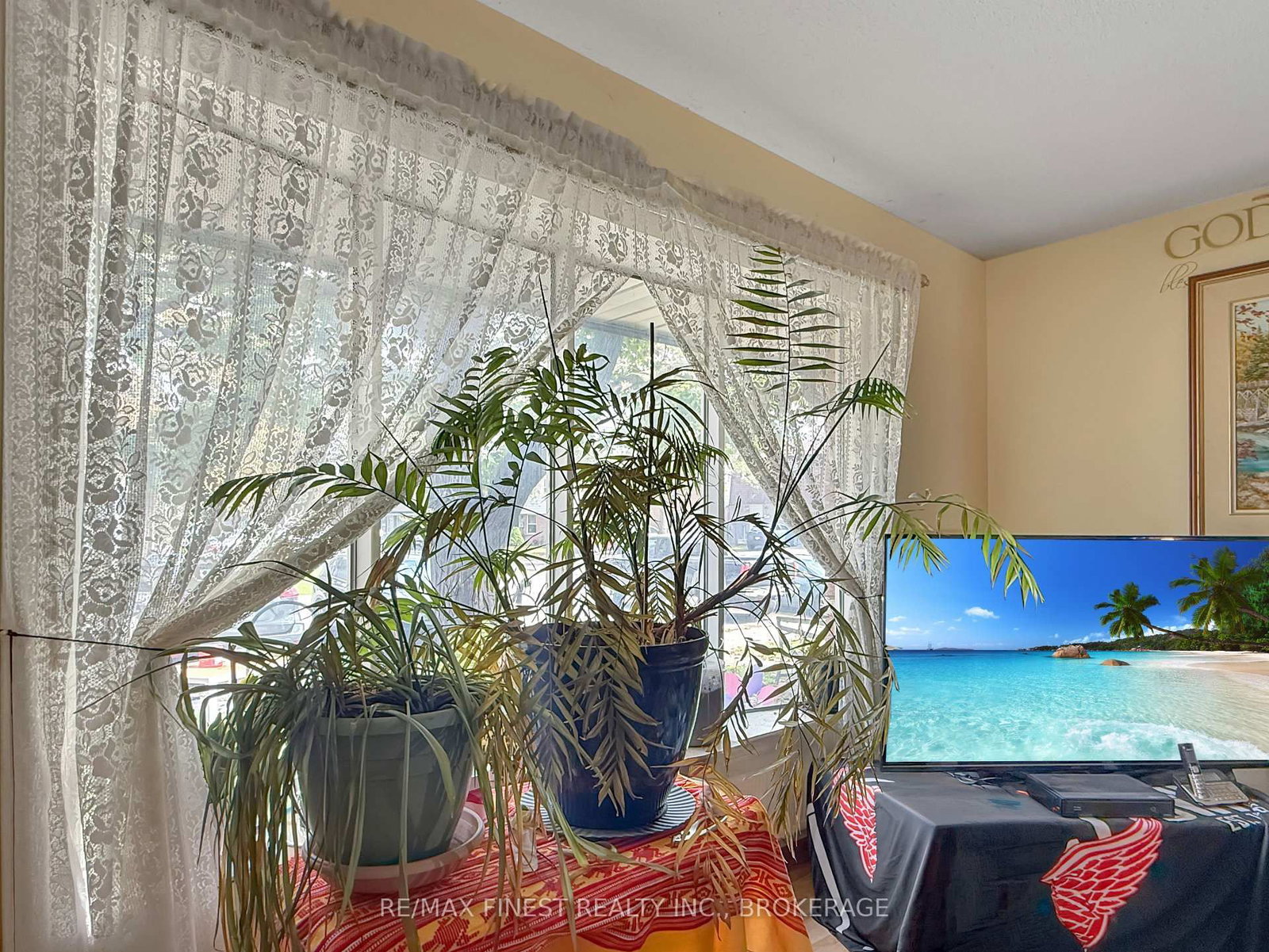 913 Oakview Avenue • Kingston, ON photo 5