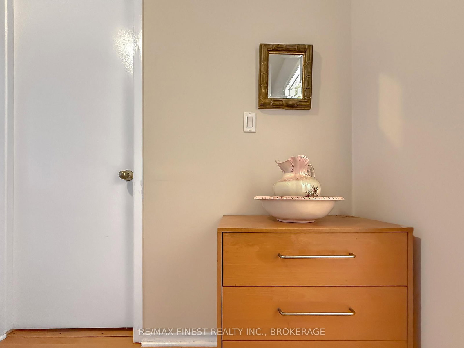 913 Oakview Avenue • Kingston, ON photo 10