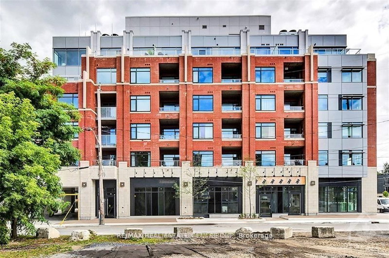 405 - 60 SPRINGHURST Avenue