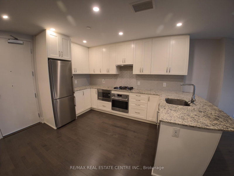 405 - 60 SPRINGHURST Avenue
