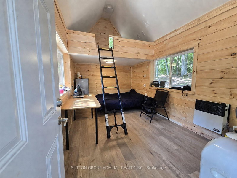 1135 ROSS LAKE Road