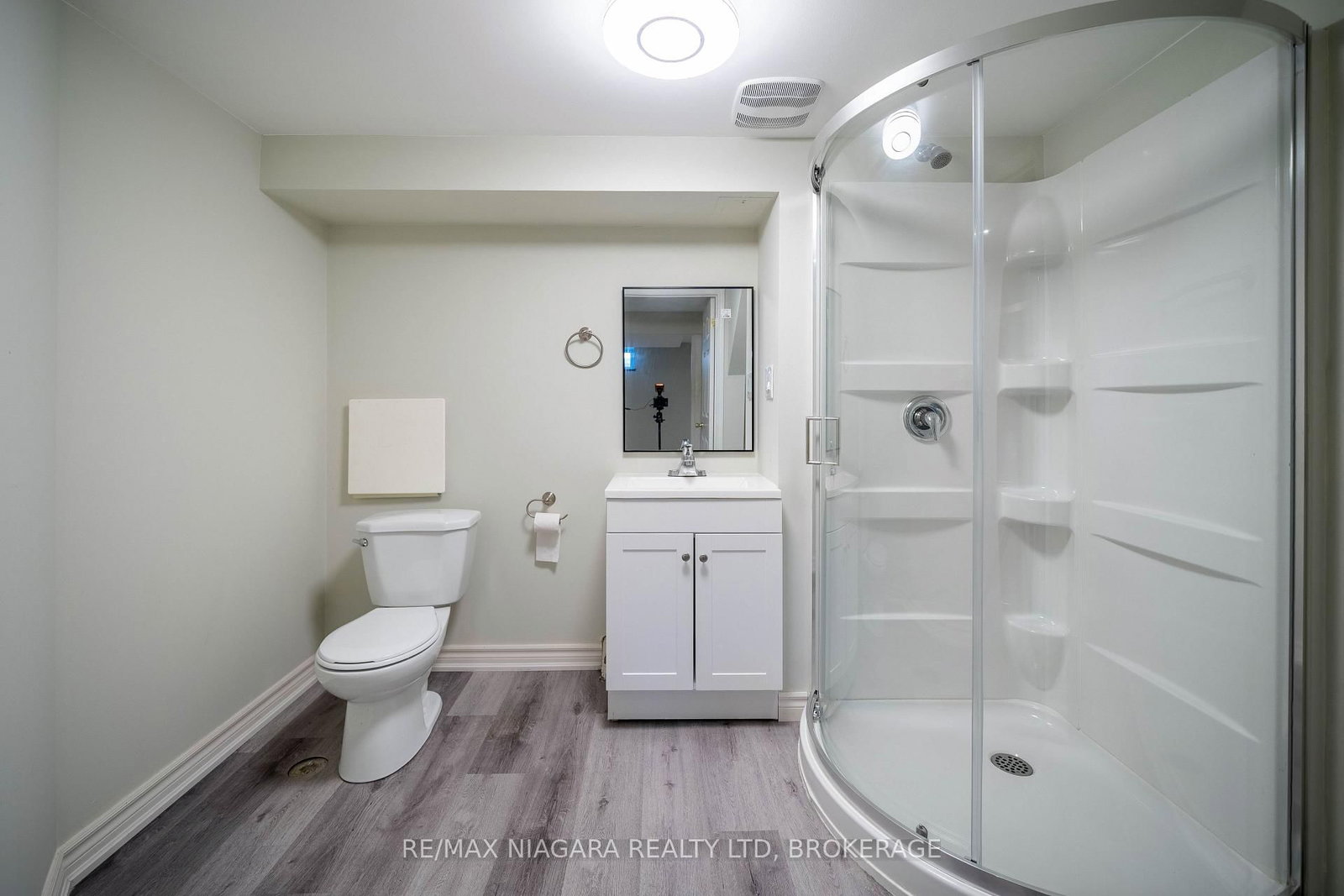 15 Springbank Drive • St. Catharines, ON photo 32