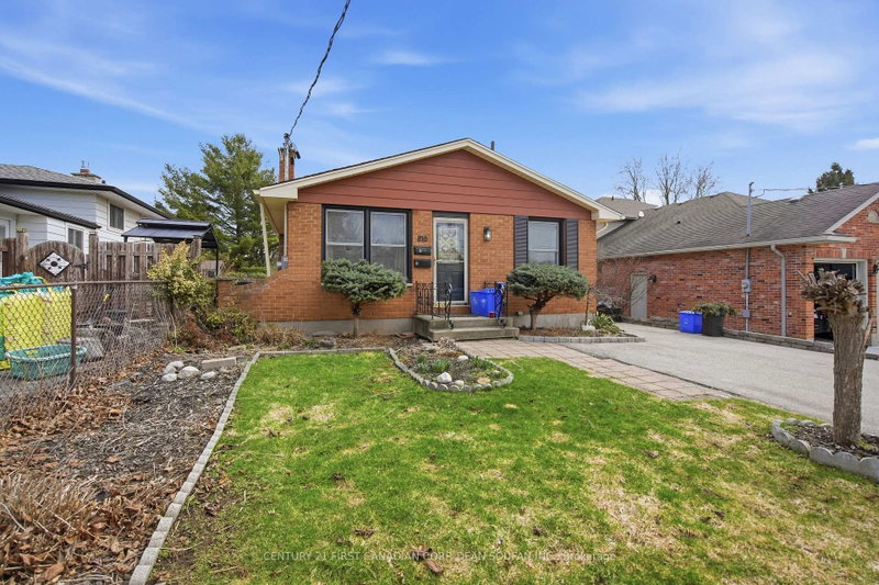 810 Easy St photo 2