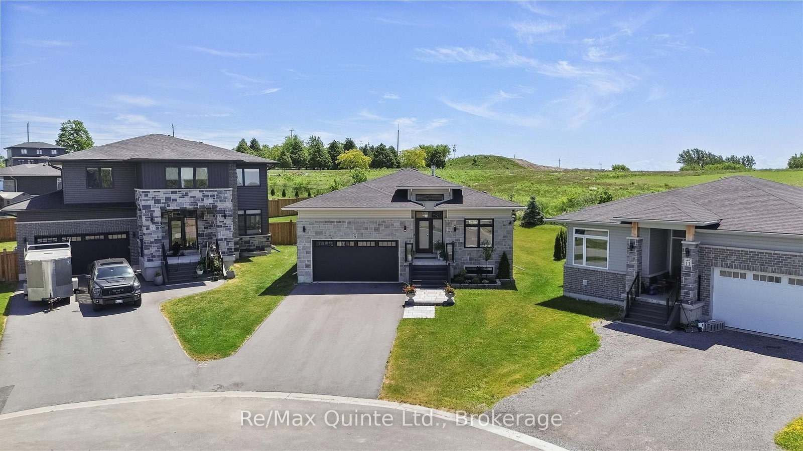 9 Stonecap Court • Cramahe, ON photo 3