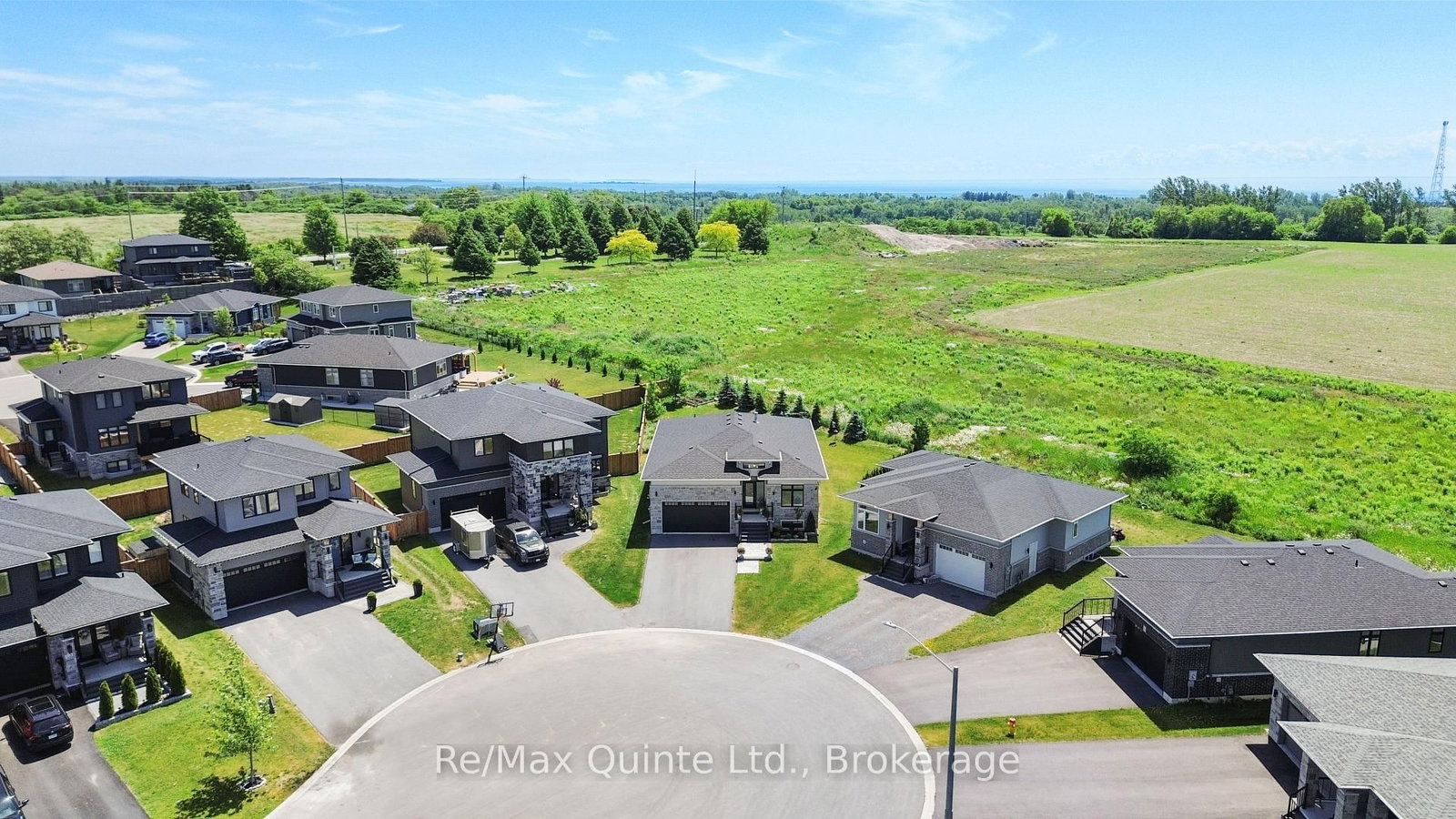 9 Stonecap Court • Cramahe, ON photo 5