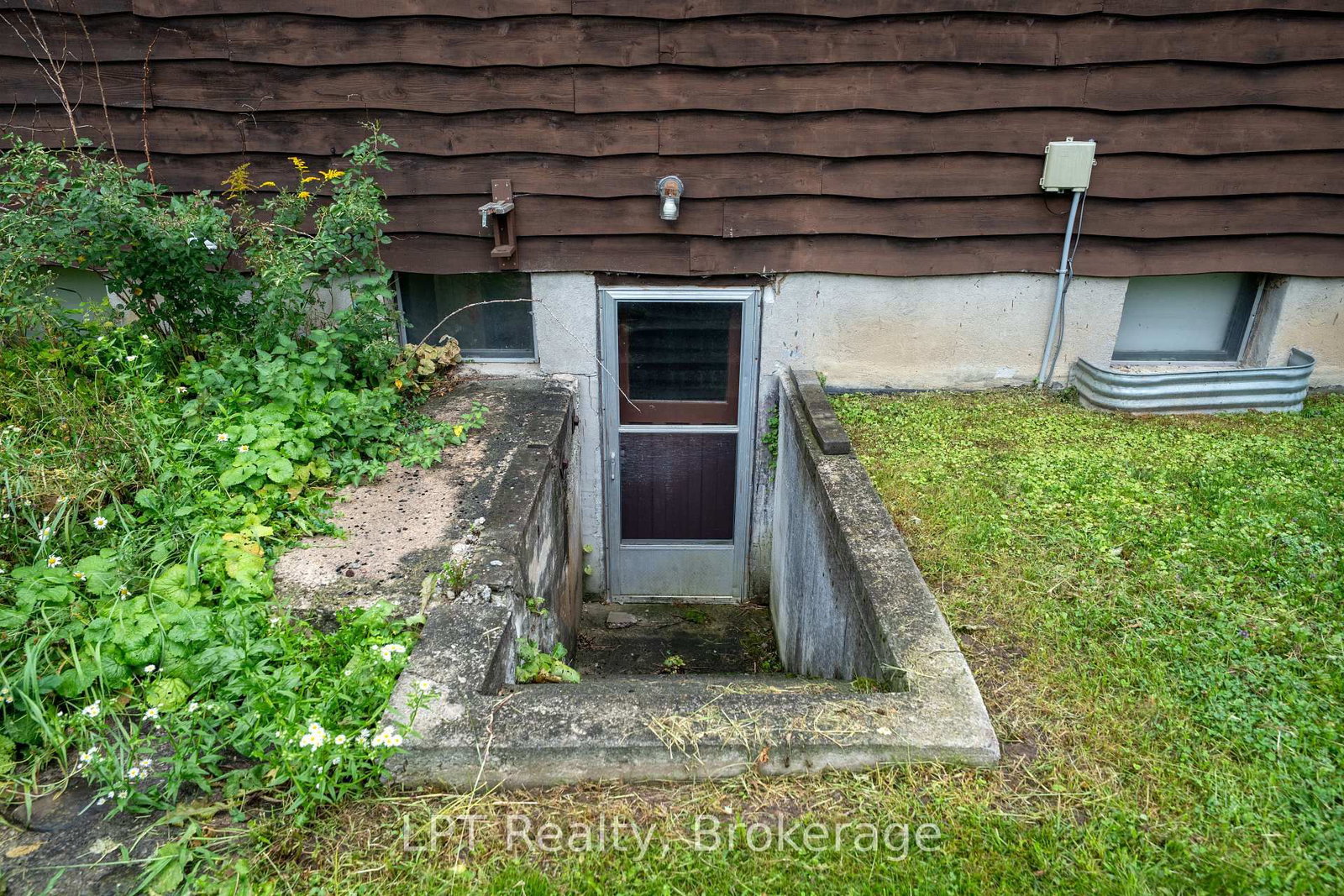 1201 Meadowview Road • Kawartha Lakes, ON photo 9
