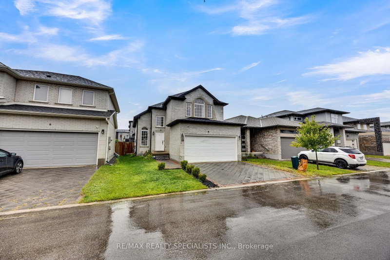3270 Singleton Ave photo 4