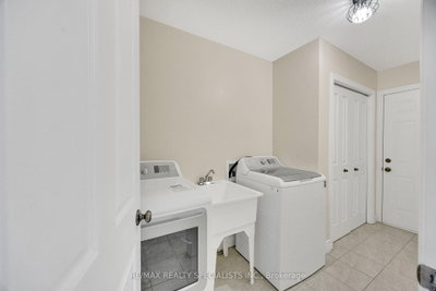 3270 Singleton Avenue • #18 • London South, ON photo 9