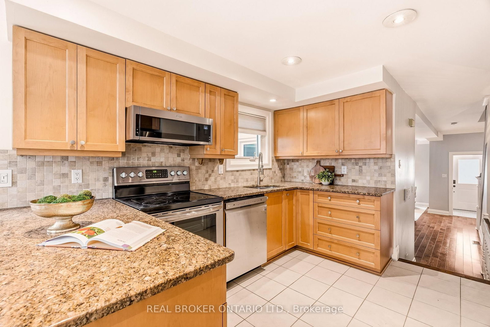 417 Daly Avenue • Ottawa, ON photo 17