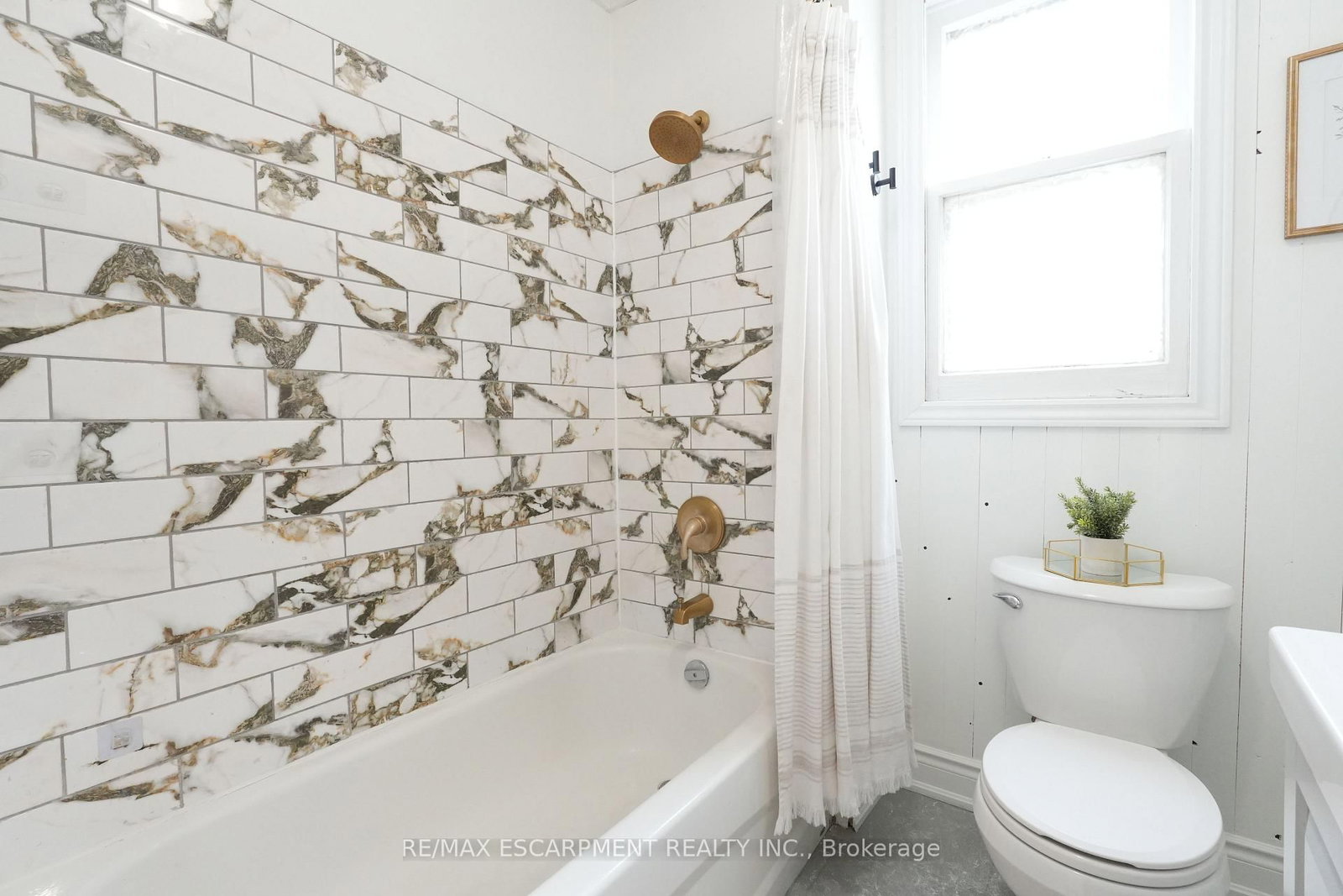 141 McAnulty Boulevard • Hamilton, ON photo 16