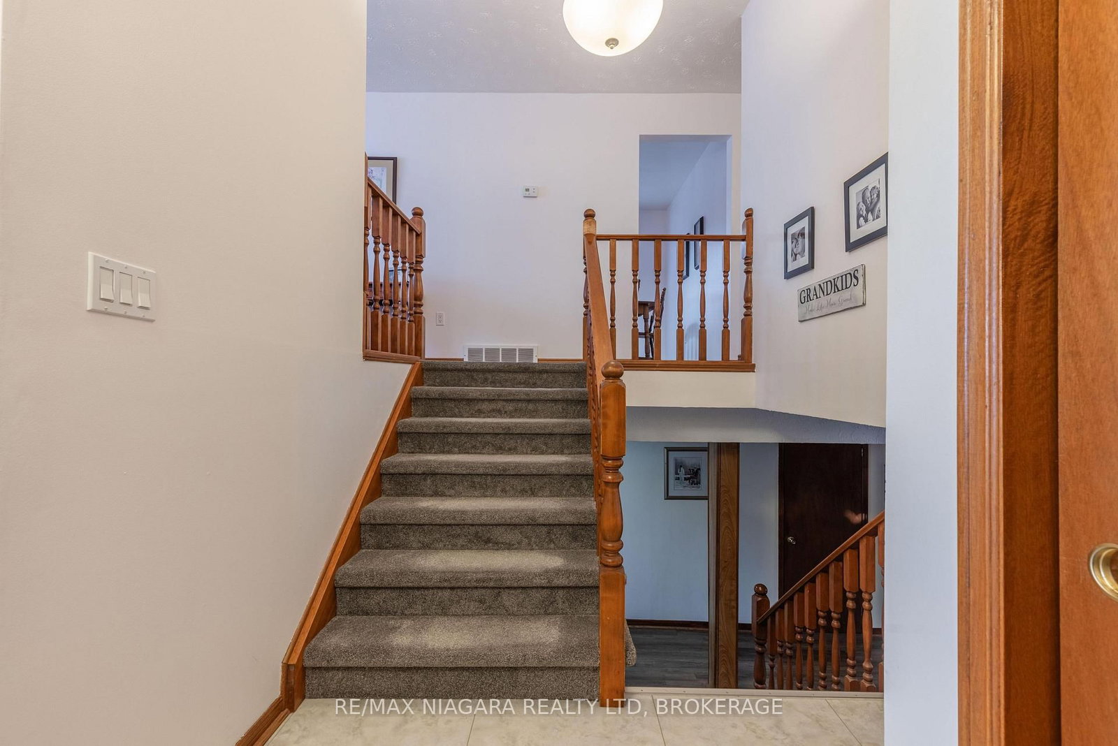 7851 Chorozy Street • Niagara Falls, ON photo 18