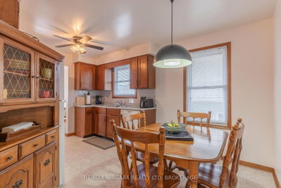 7851 Chorozy Street • Niagara Falls, ON photo 4