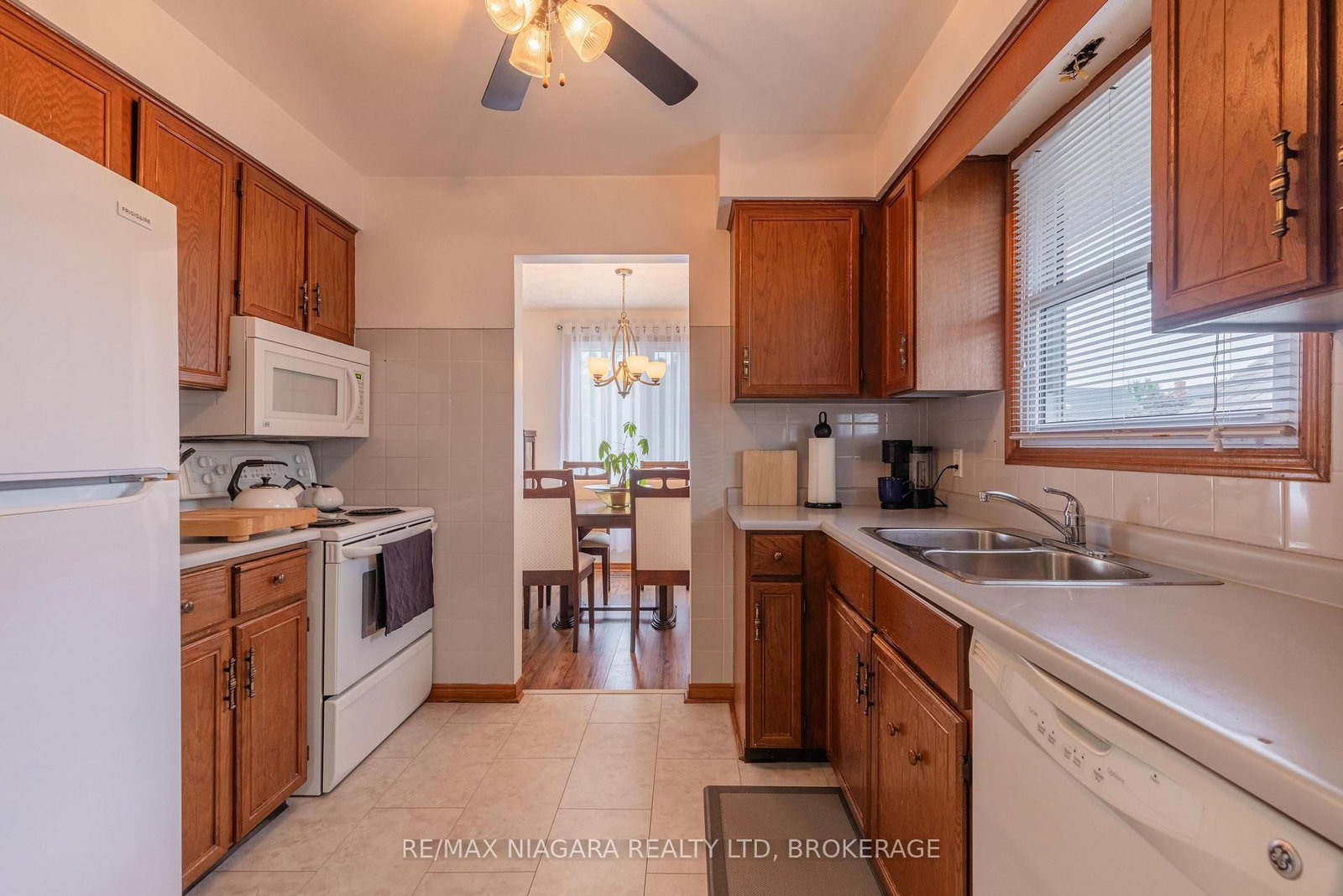 7851 Chorozy Street • Niagara Falls, ON photo 5