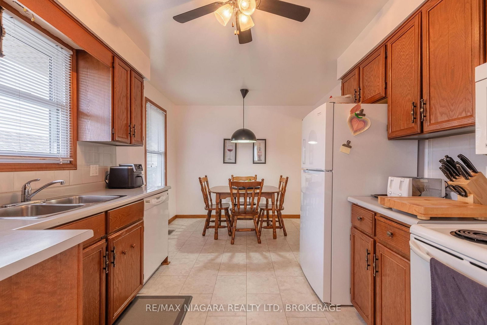 7851 Chorozy Street • Niagara Falls, ON photo 6