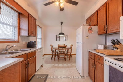 7851 Chorozy Street • Niagara Falls, ON photo 6