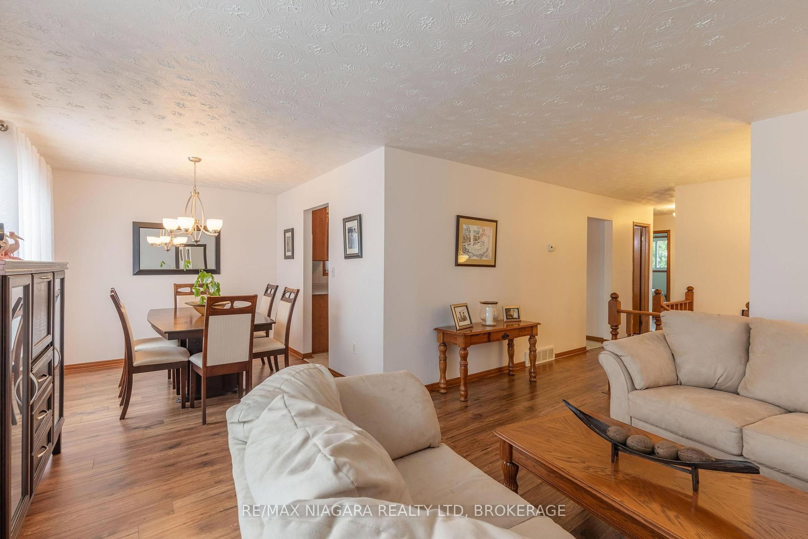 7851 Chorozy Street • Niagara Falls, ON photo 8