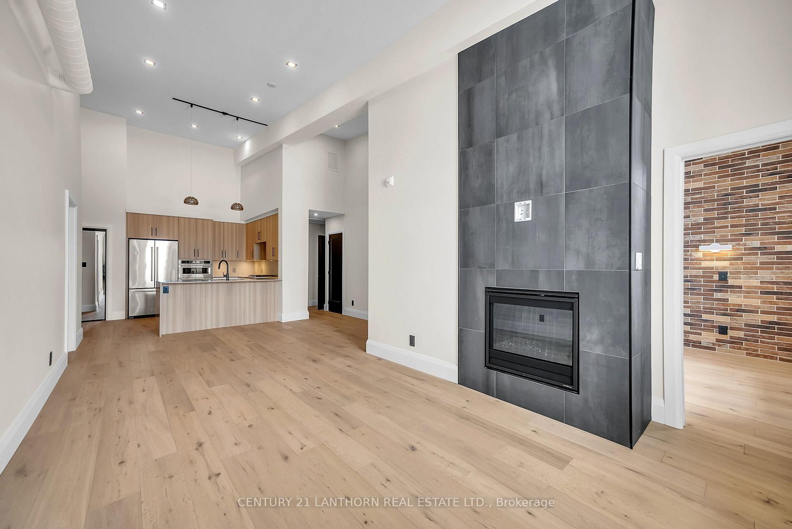 Unit # 1 - 38 Front Street, Quinte West 2