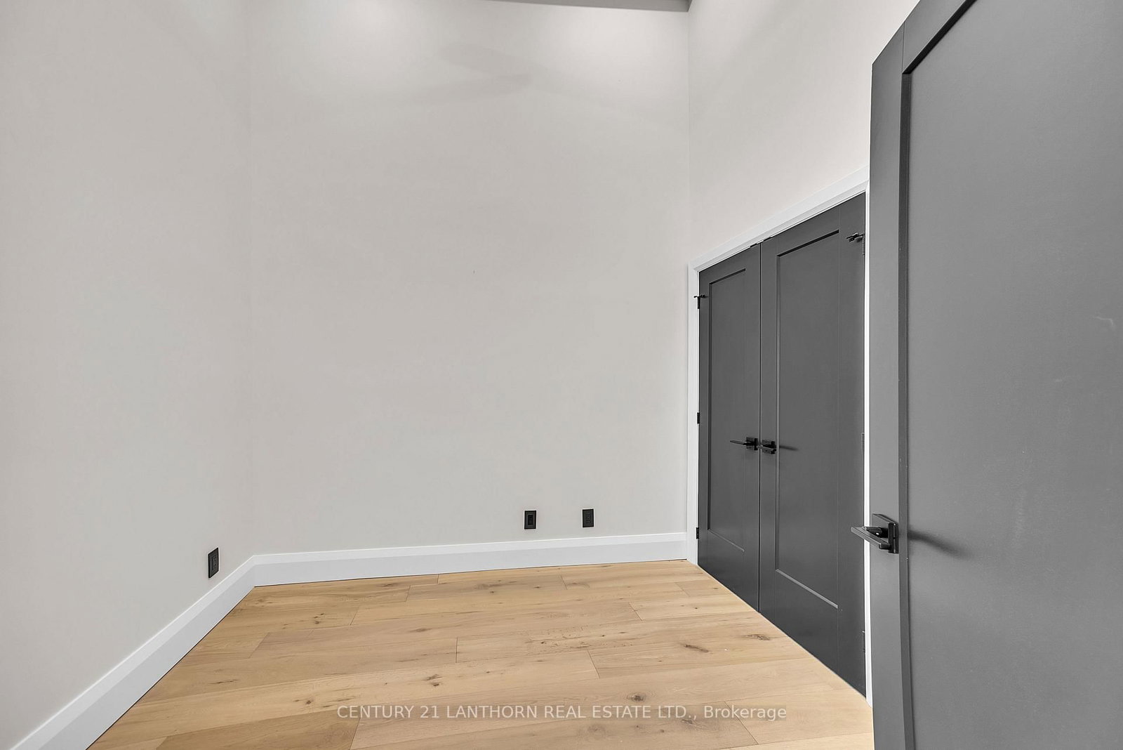 Unit # 1 - 38 Front Street, Quinte West 5