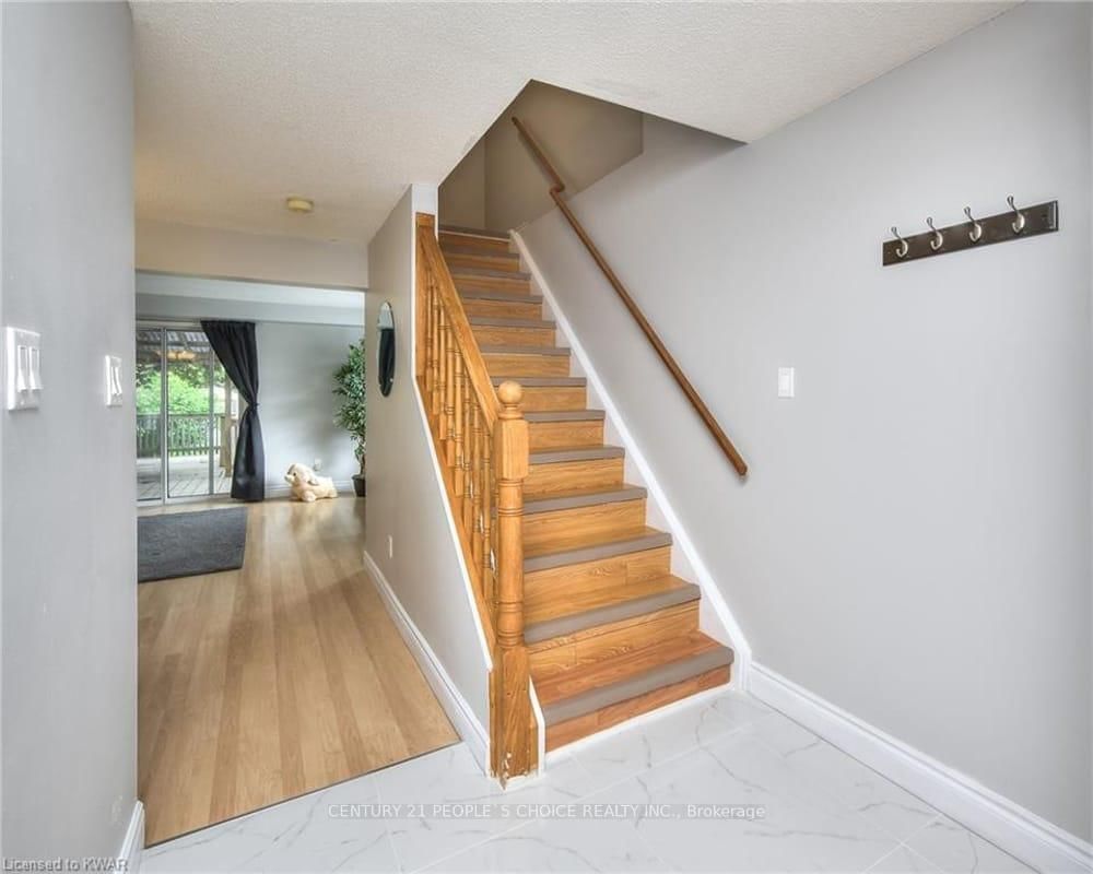 620 Settlersfield Court • #B • Waterloo, ON photo 21