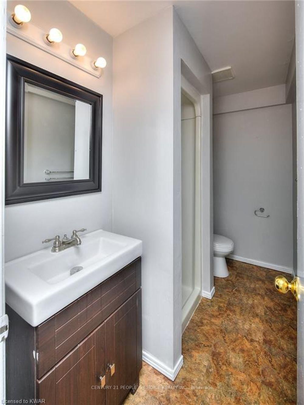 620 Settlersfield Court • #B • Waterloo, ON photo 38
