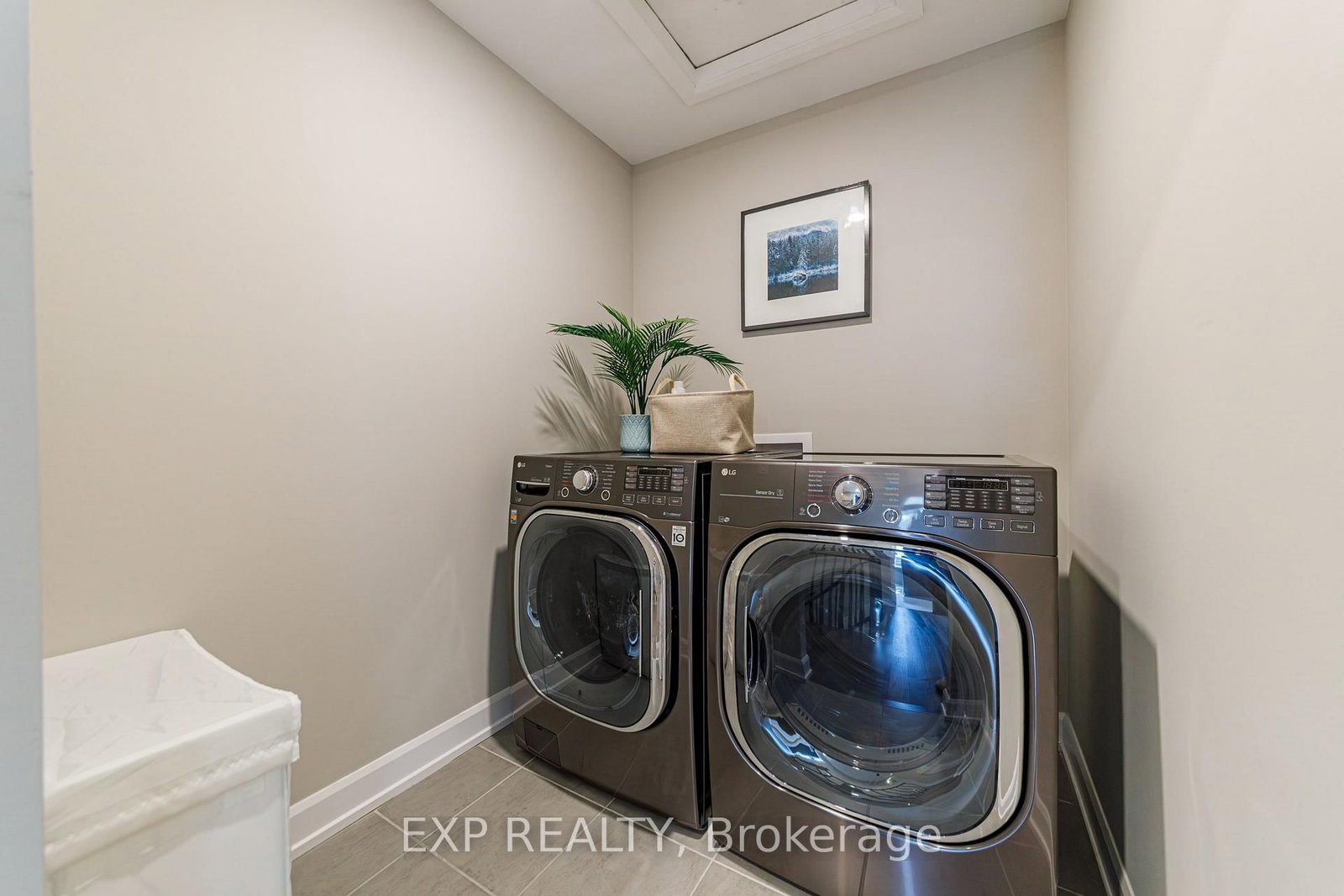 17 Allan Moore Place • Stittsville, ON photo 24