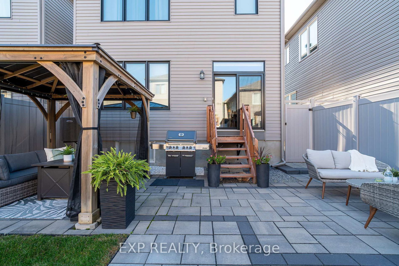 17 Allan Moore Place • Stittsville, ON photo 37