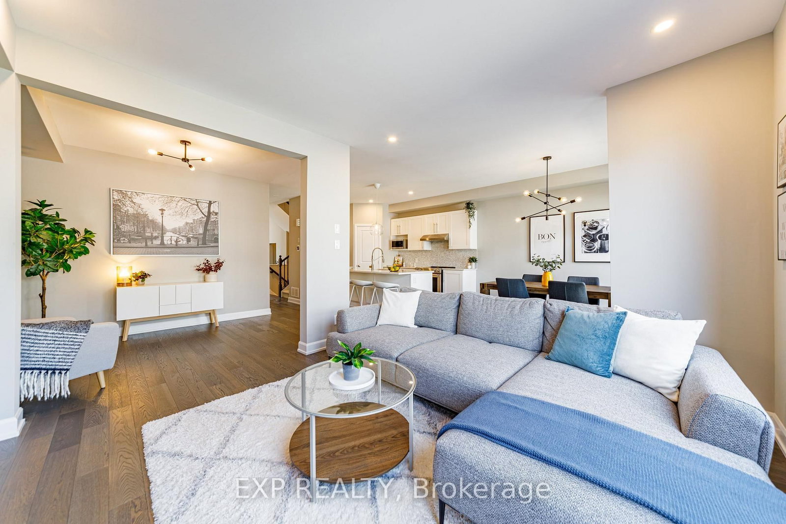17 Allan Moore Place • Stittsville, ON photo 8