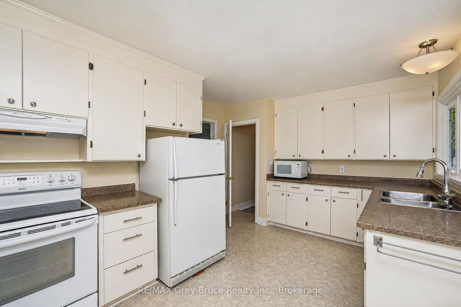 336 6th Avenue E • Owen Sound, ON photo 22