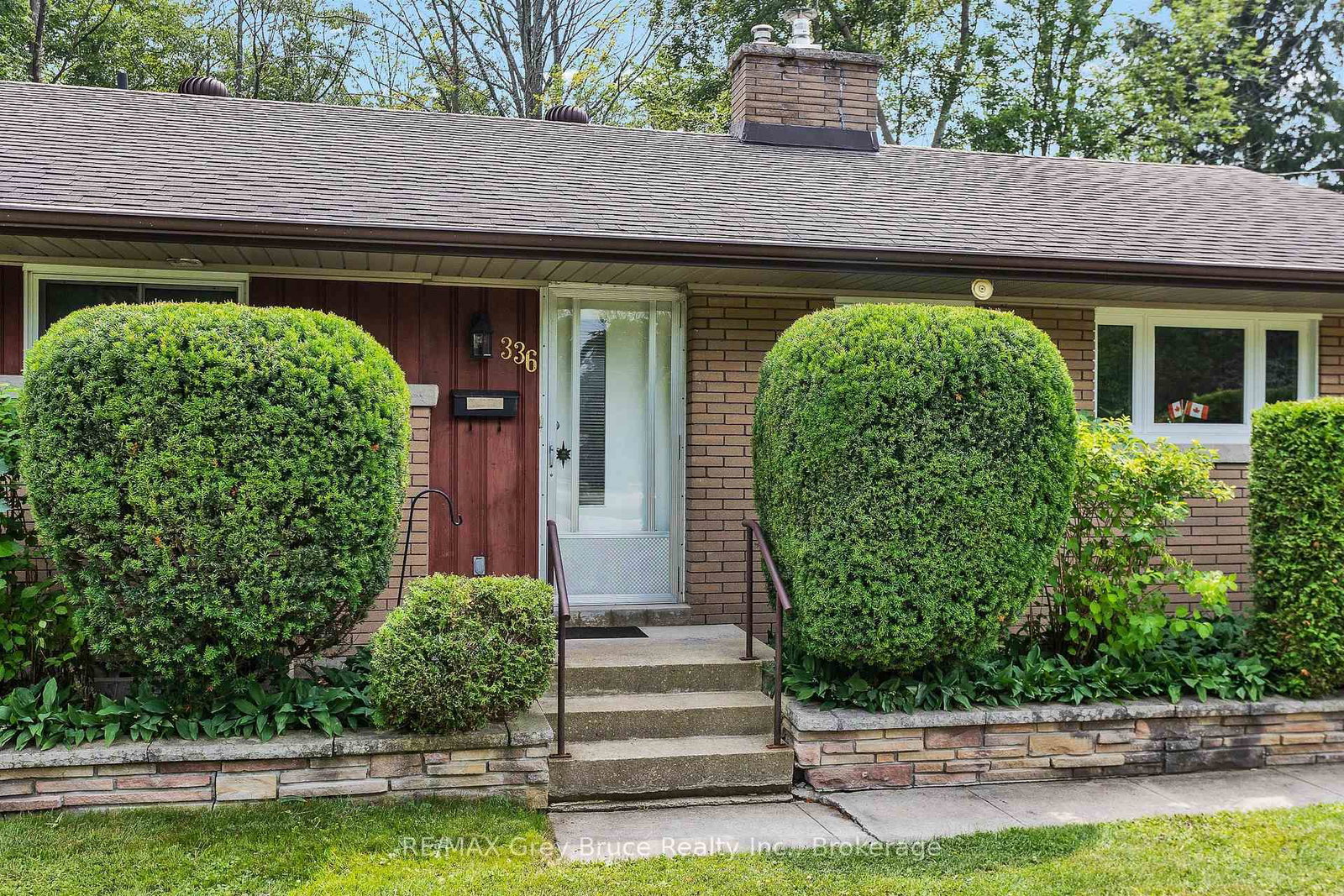 336 6th Avenue E • Owen Sound, ON photo 3