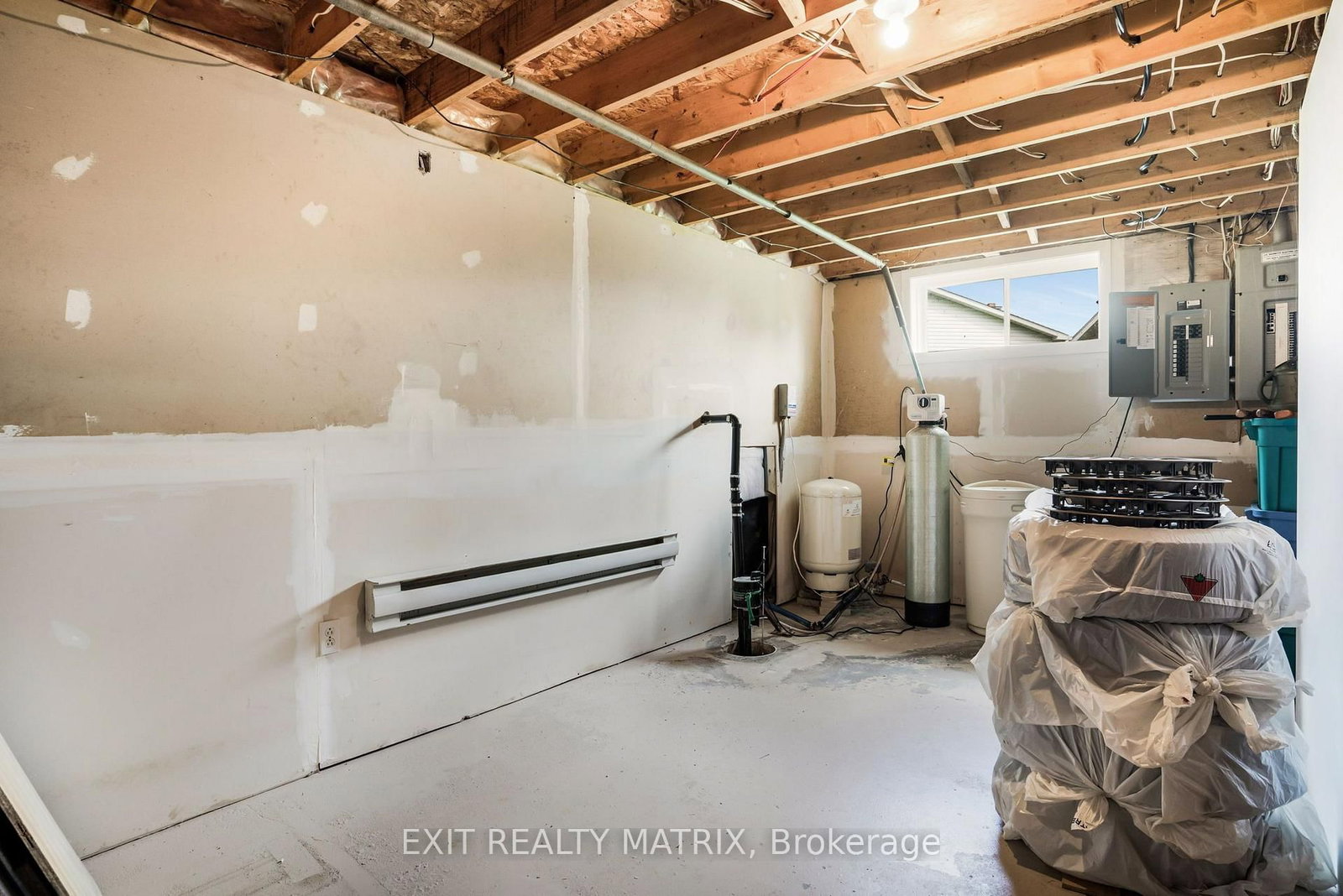 33 Frost Avenue • Hawkesbury, ON photo 23