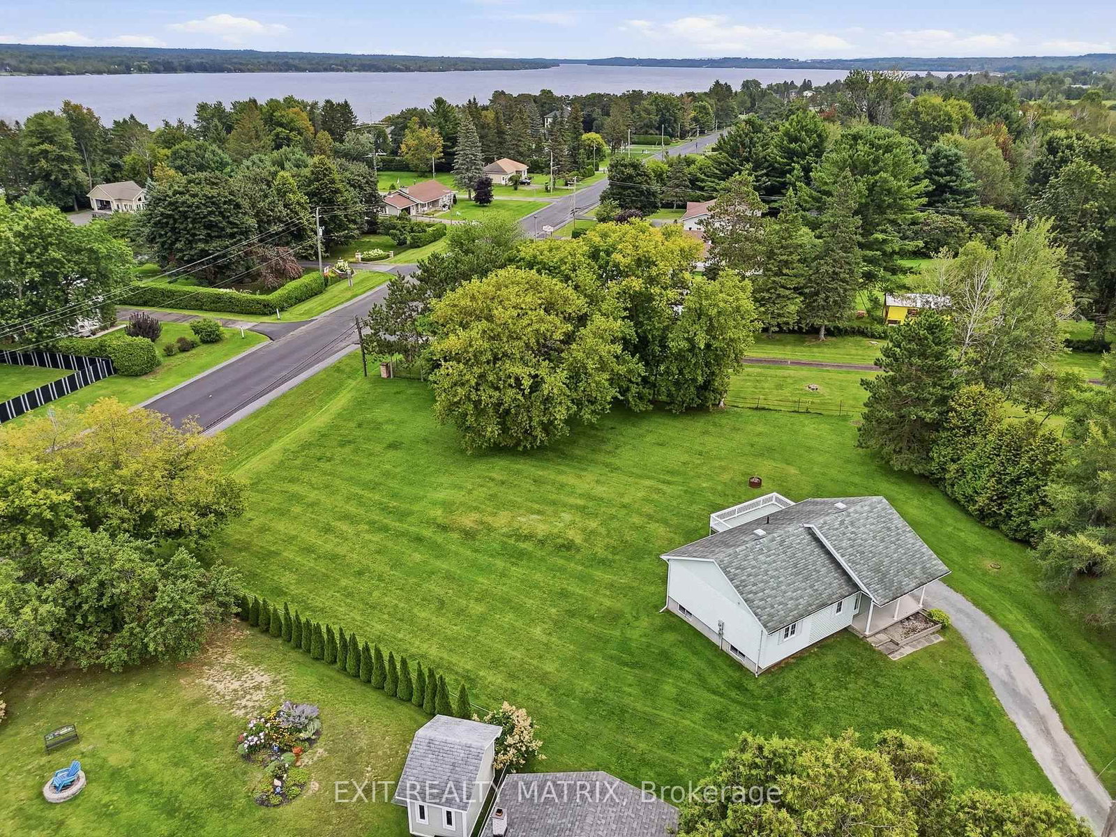 33 Frost Avenue • Hawkesbury, ON photo 32