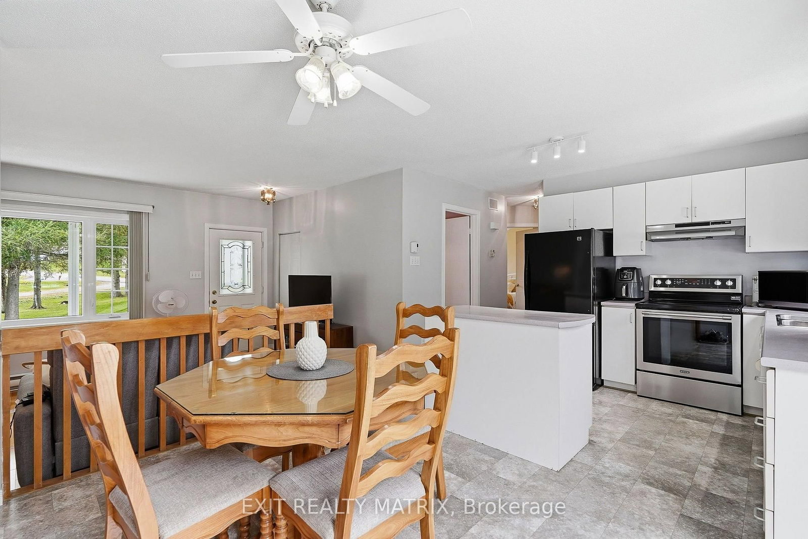 33 Frost Avenue • Hawkesbury, ON photo 9