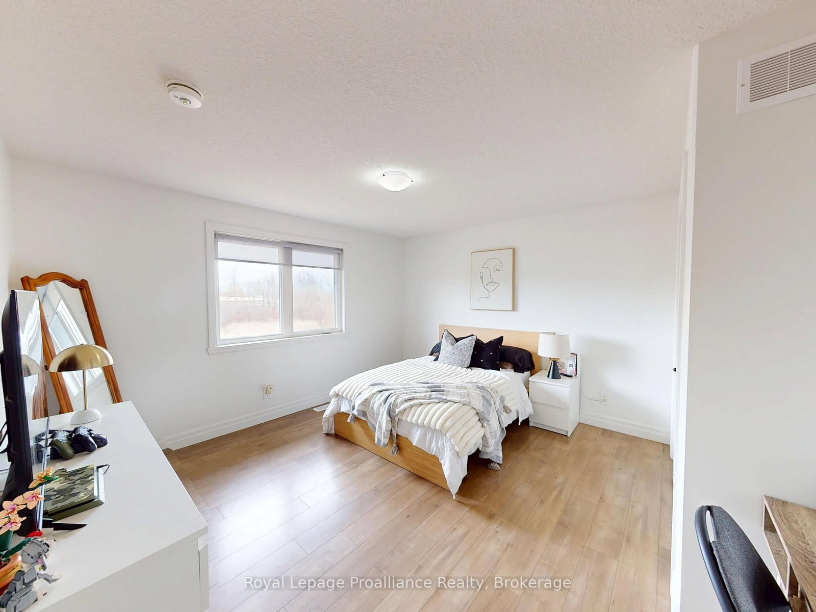 55 Lanark Drive • Belleville, ON photo 20