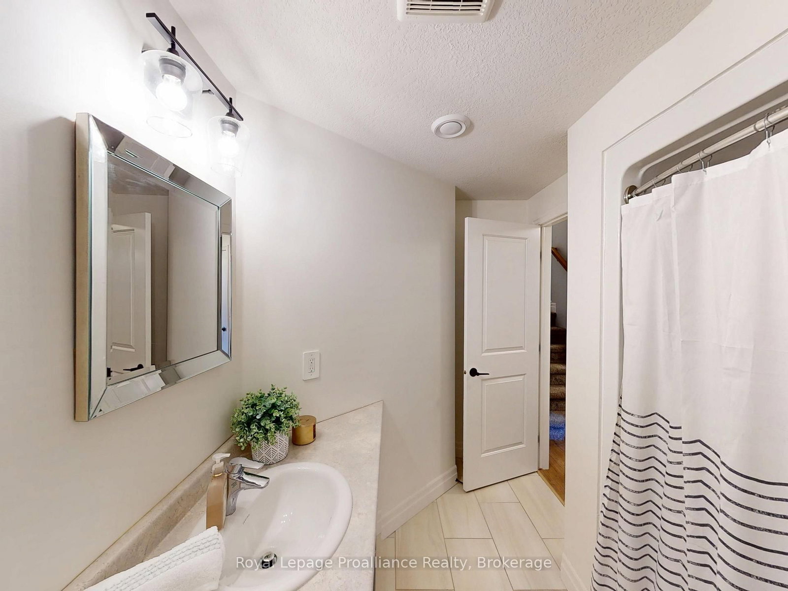 55 Lanark Drive • Belleville, ON photo 31