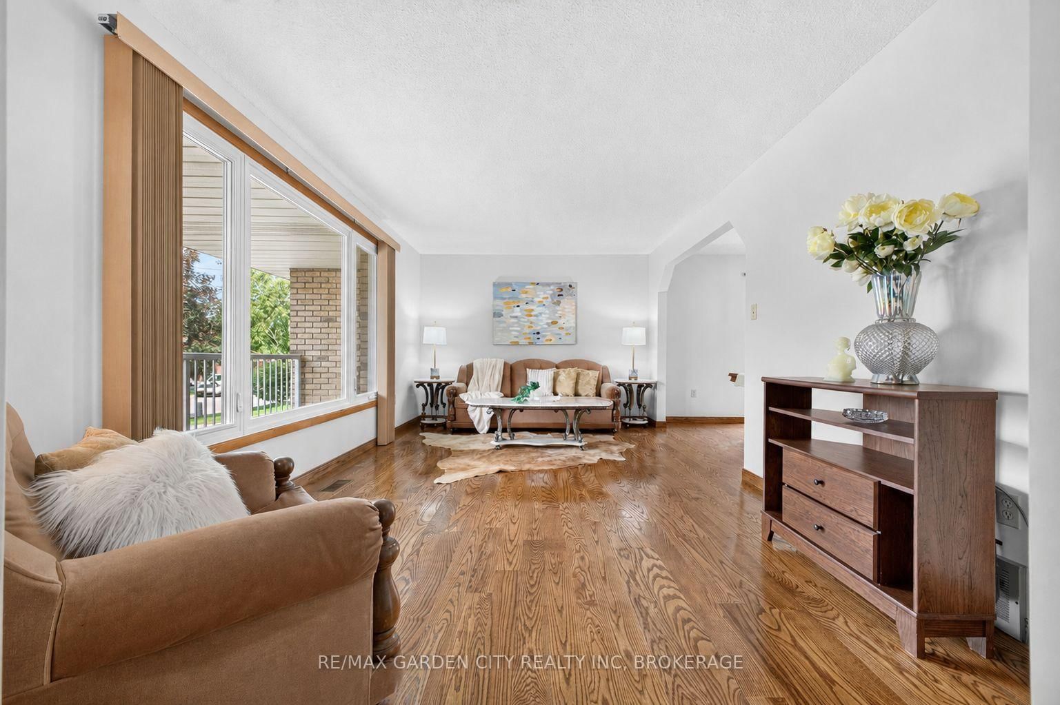 145 Adis Avenue • Hamilton, ON photo 10