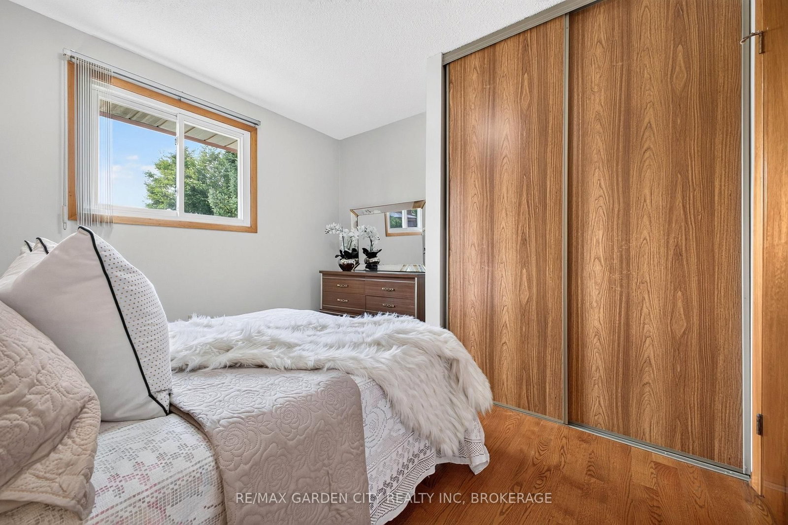 145 Adis Avenue • Hamilton, ON photo 21