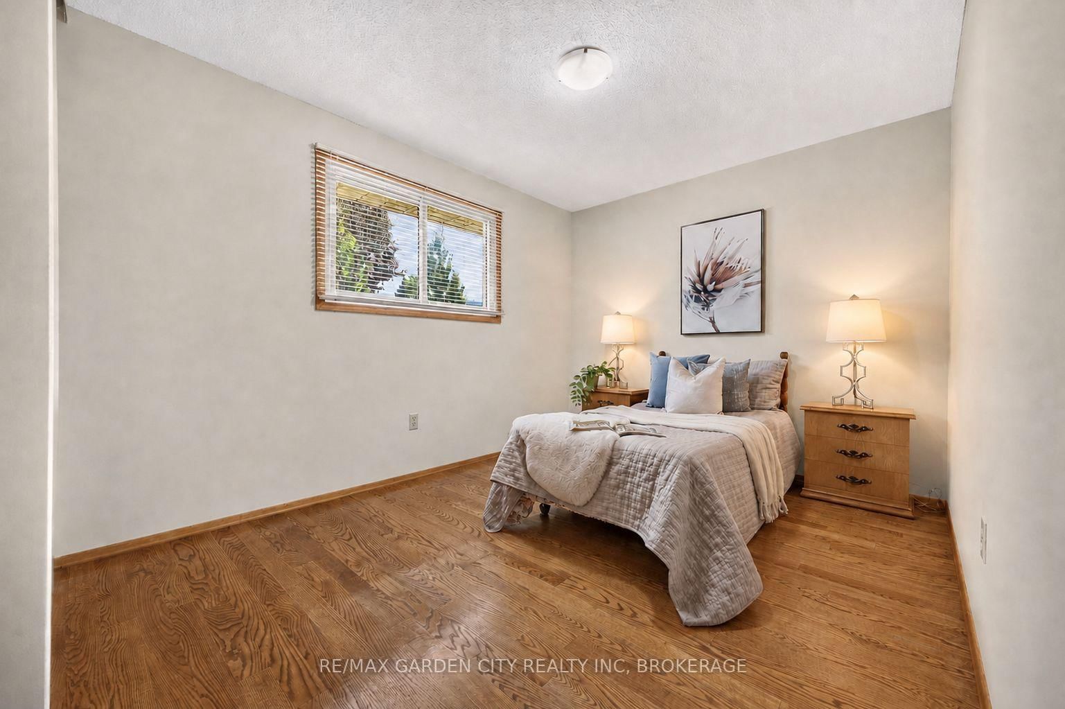 145 Adis Avenue • Hamilton, ON photo 25