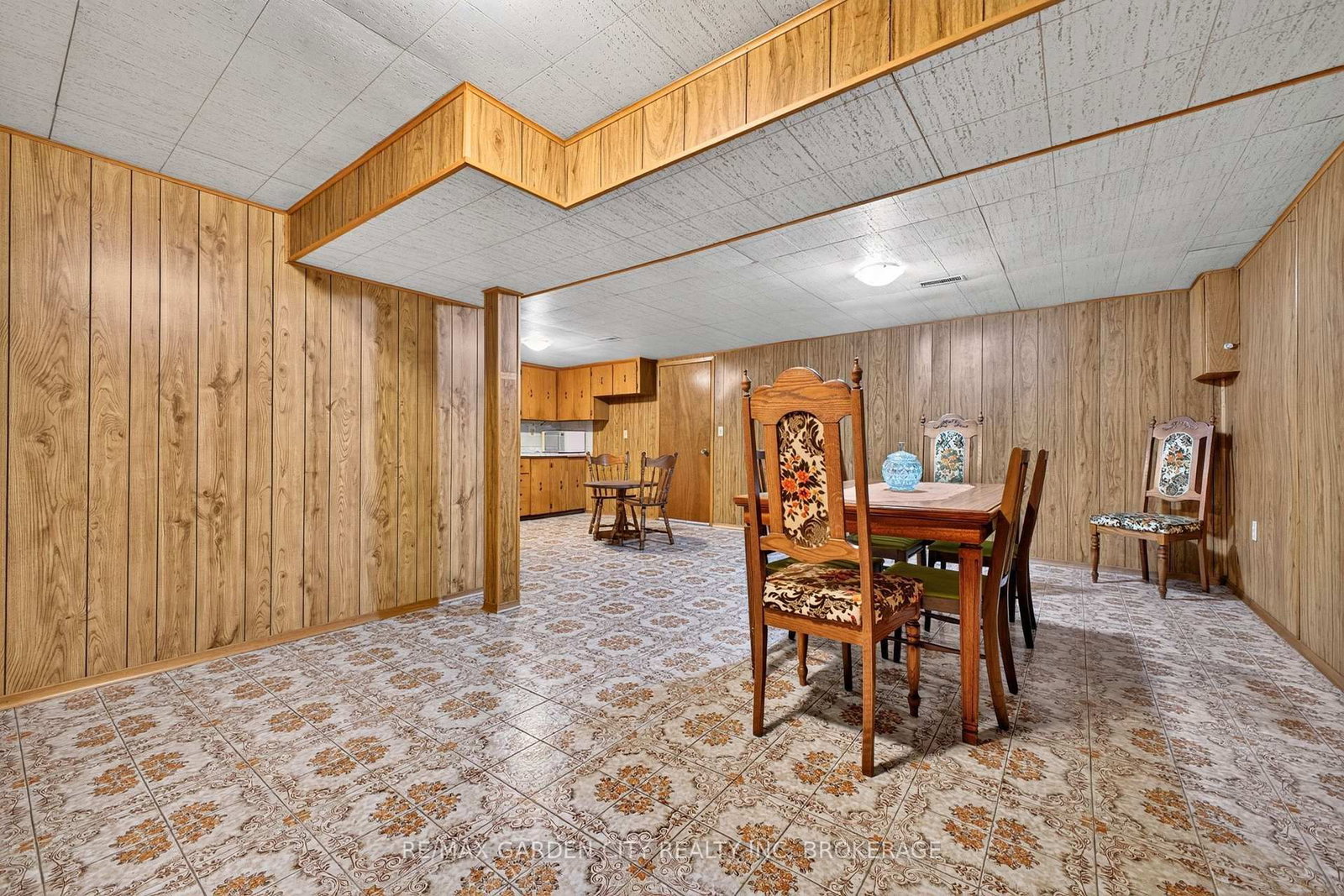 145 Adis Avenue • Hamilton, ON photo 34