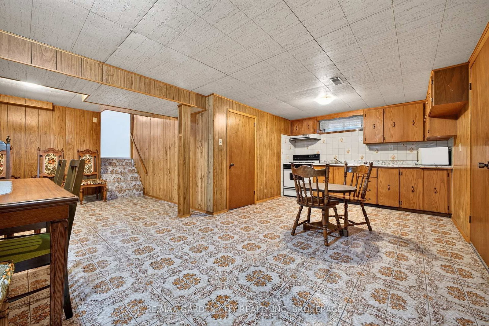 145 Adis Avenue • Hamilton, ON photo 35