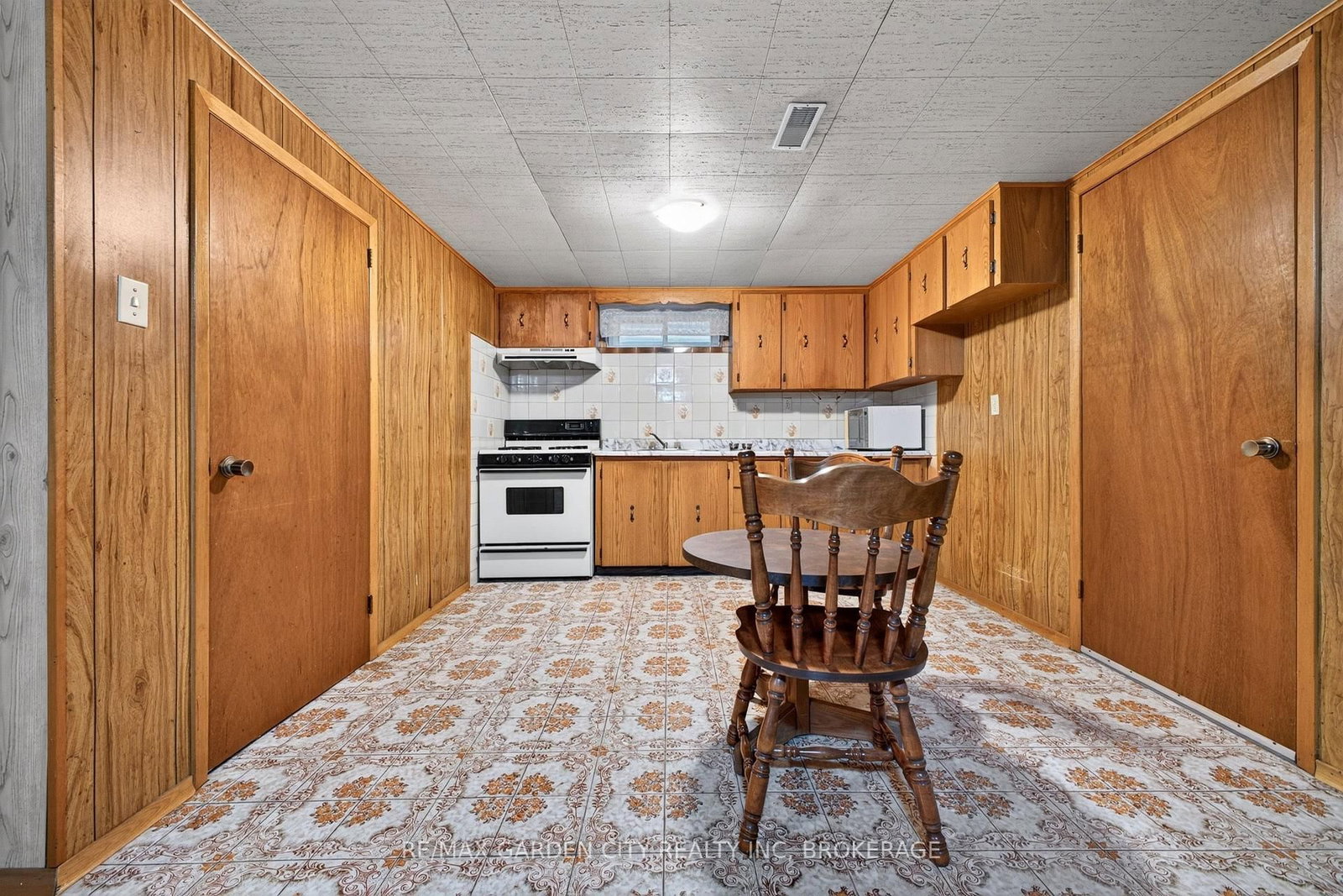 145 Adis Avenue • Hamilton, ON photo 37