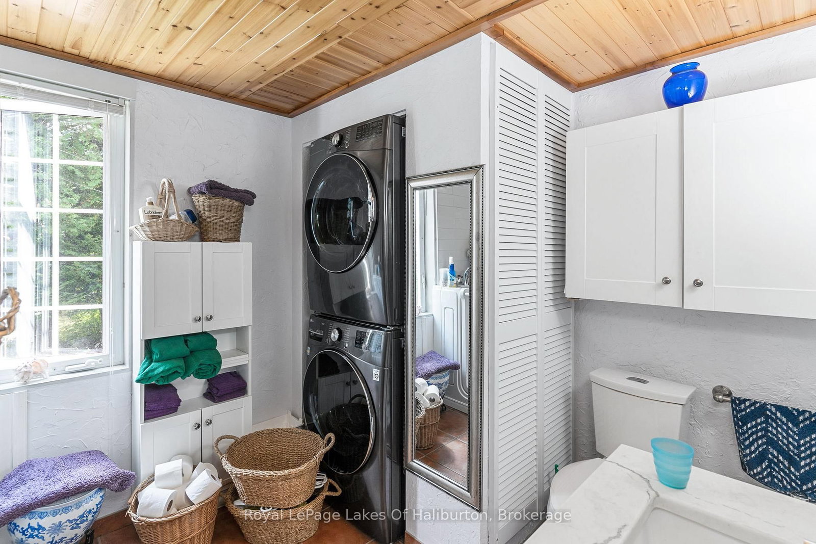 1049 Ninatigo Lane • Algonquin Highlands, ON photo 24