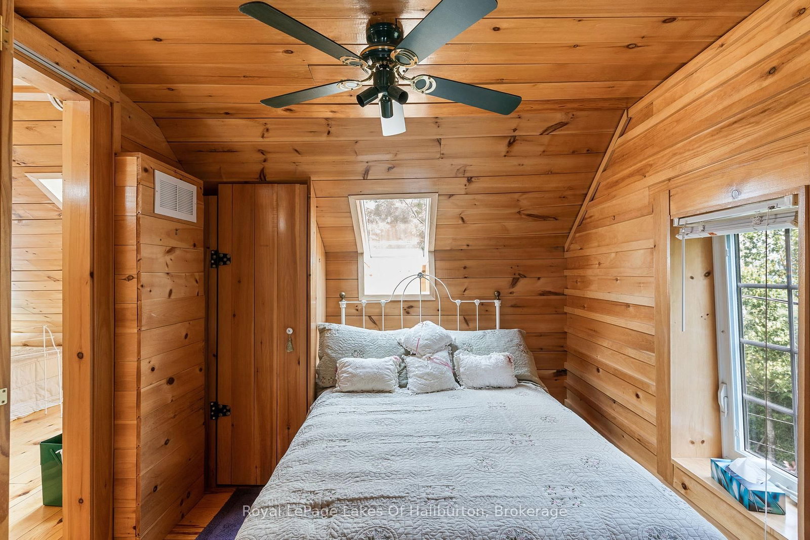 1049 Ninatigo Lane • Algonquin Highlands, ON photo 27