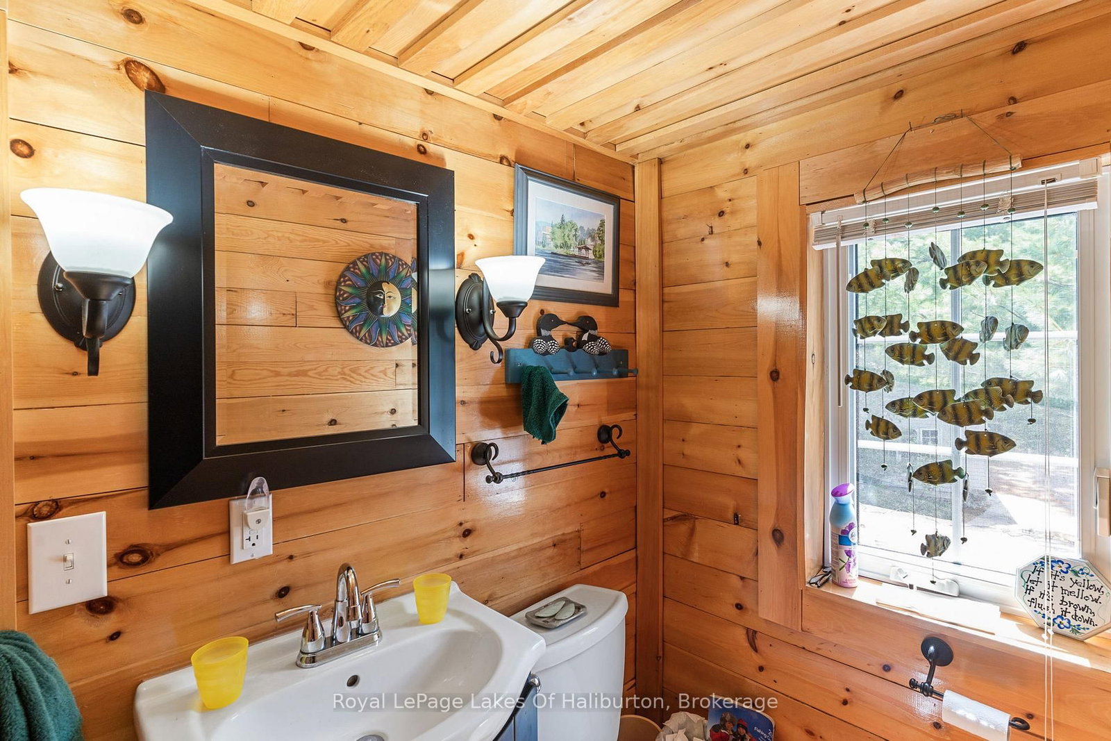 1049 Ninatigo Lane • Algonquin Highlands, ON photo 29