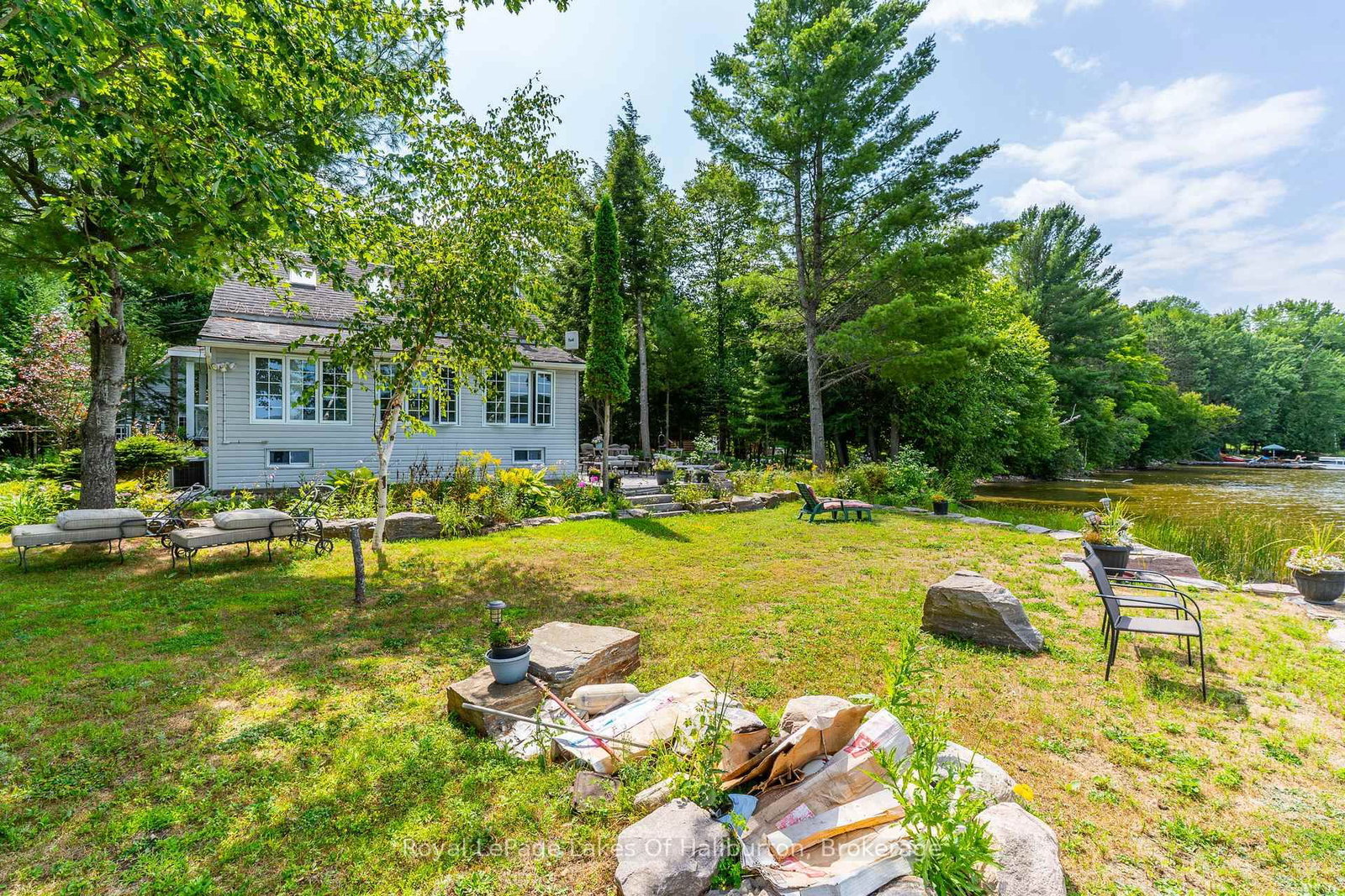 1049 Ninatigo Lane • Algonquin Highlands, ON photo 40
