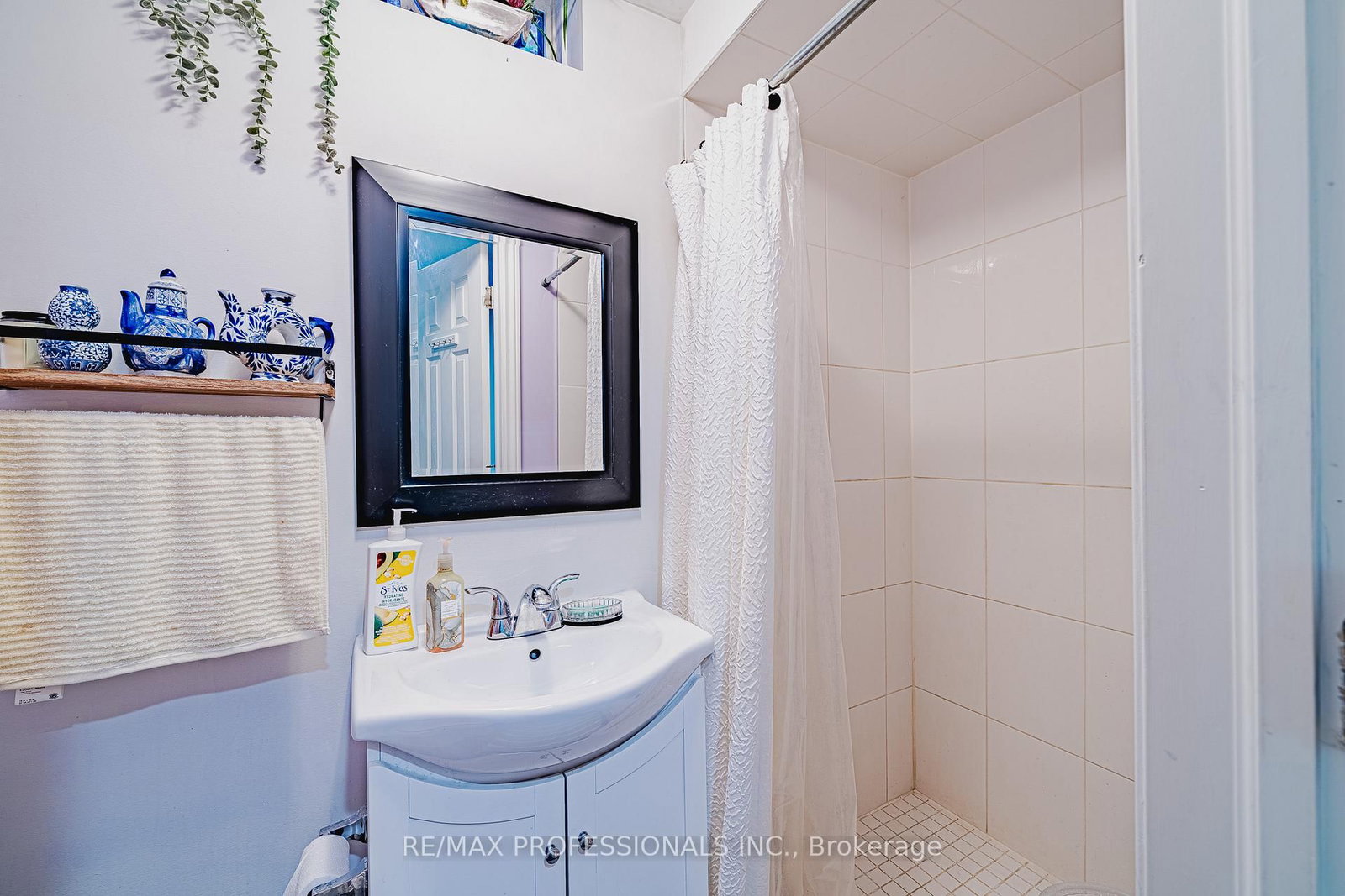 178 Kovac Road • Cambridge, ON photo 32