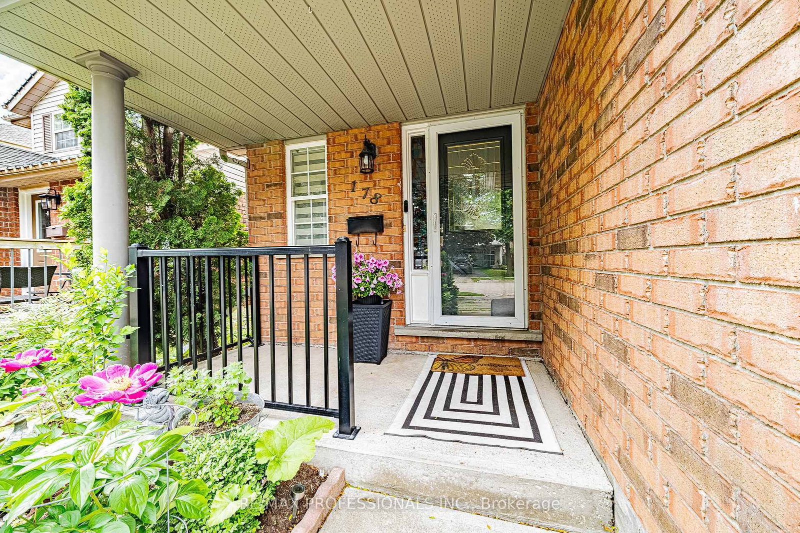 178 Kovac Road • Cambridge, ON photo 4