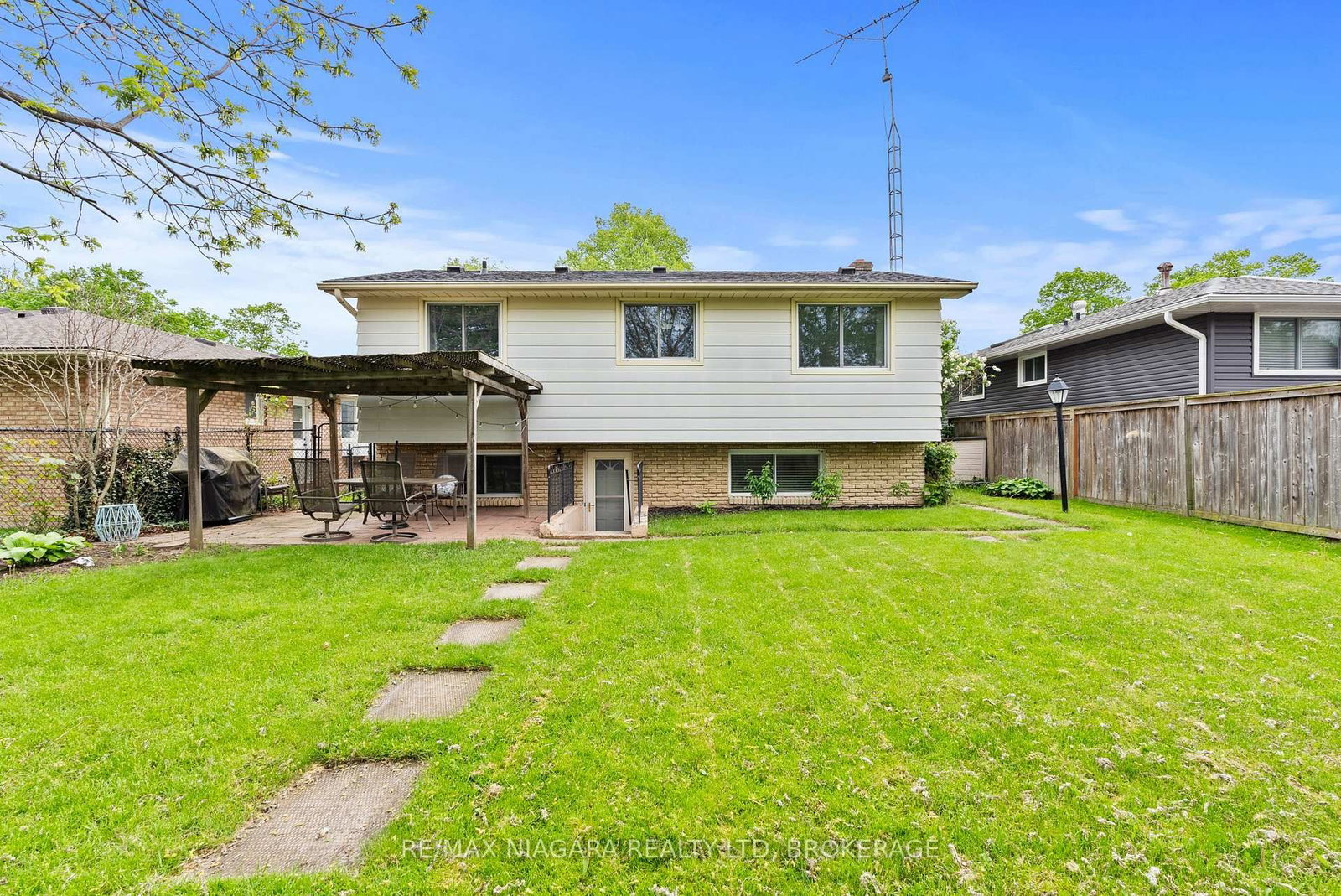 7 Ameer Drive • St. Catharines, ON photo 28