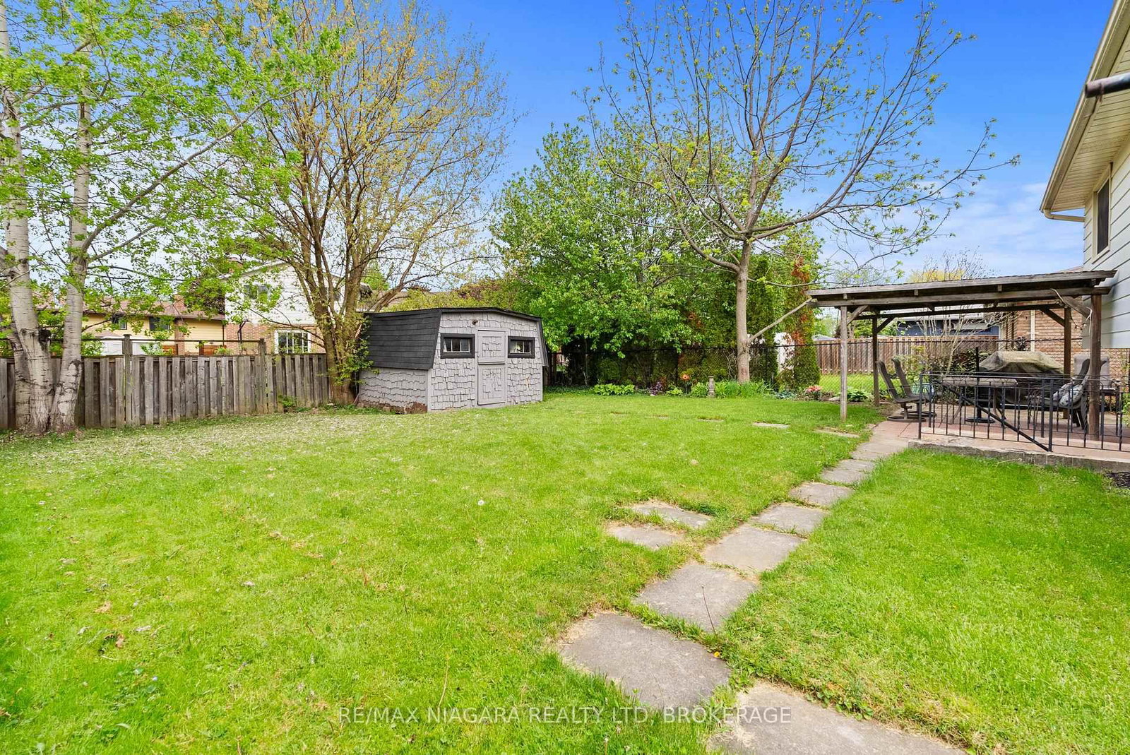 7 Ameer Drive • St. Catharines, ON photo 31