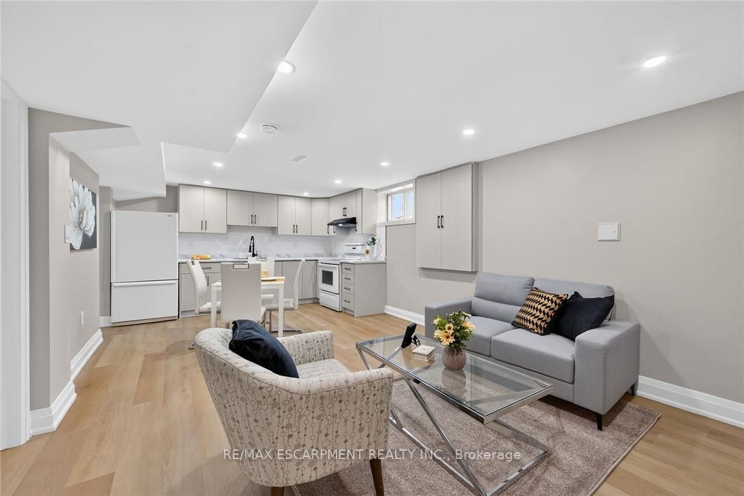 135 NUGENT Drive • Hamilton, ON photo 22