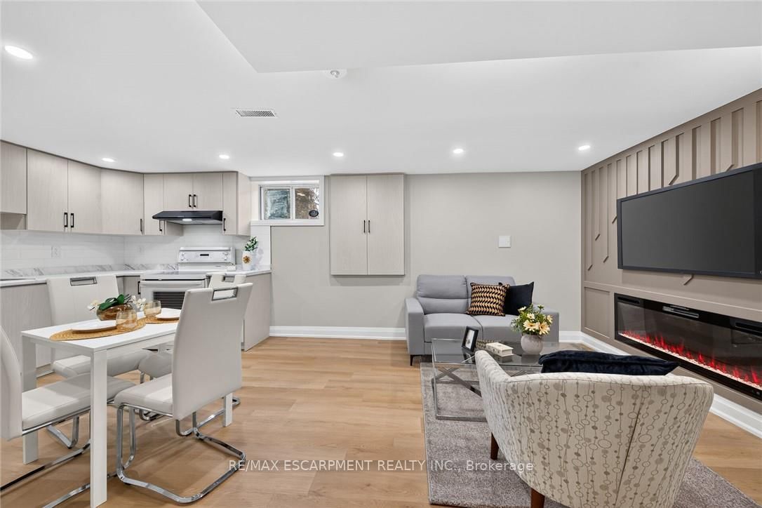 135 NUGENT Drive • Hamilton, ON photo 23